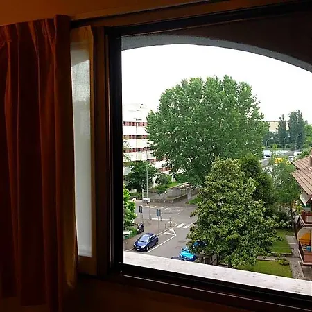 Gf Hotel
