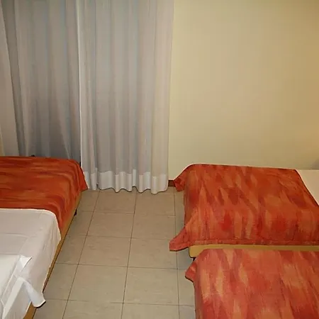 Hotel Gf 2*