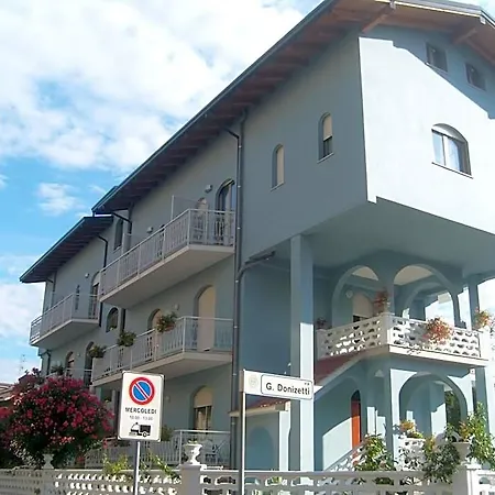 Hotel Gf 2*